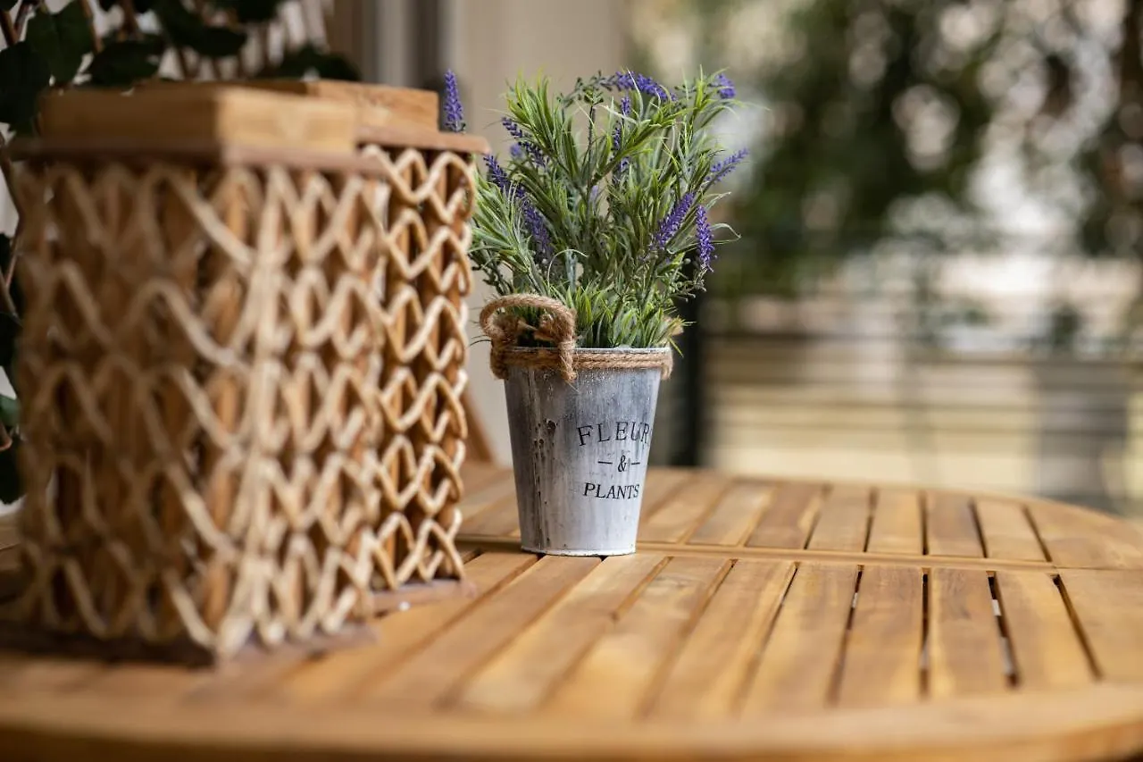 Fobillo Apartment At Charilaou Saloniki